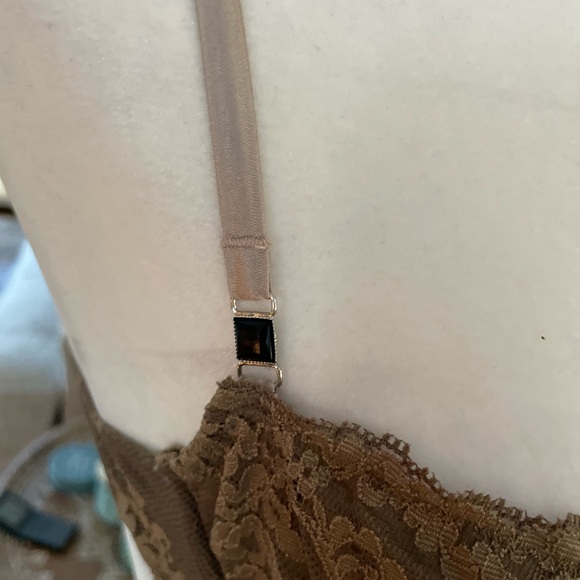 Lace Bralette and Shorts Set - Brown - Picture 4 of 11